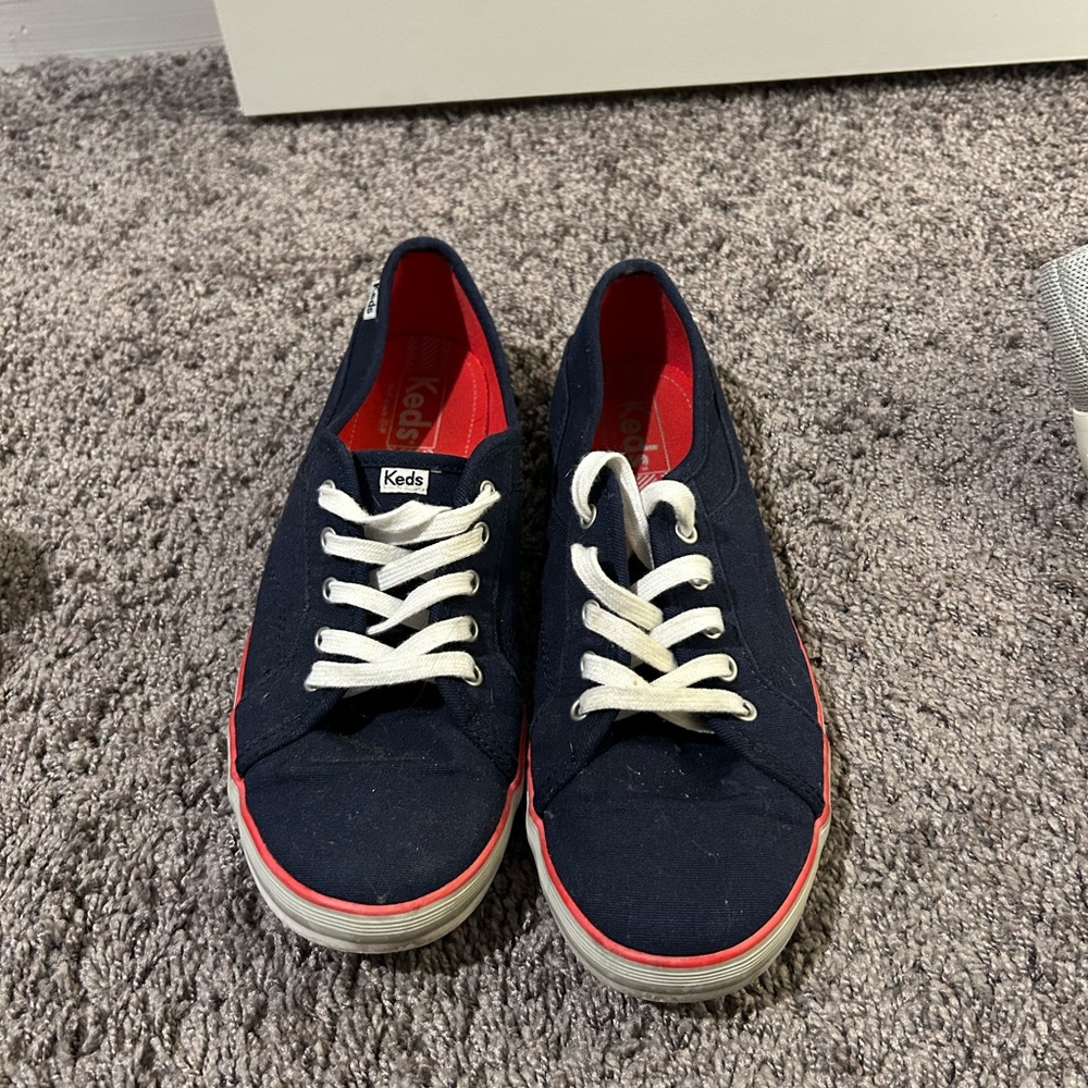 Woman’s Keds Sneaker, size 8.5, gentle used